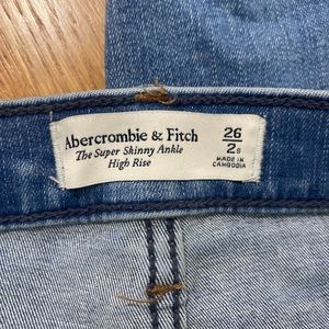 Abercrombie & Fitch Super Skinny Ankle High Rise jeans size 26